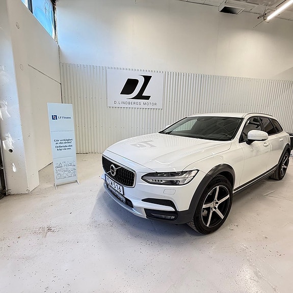 Volvo V90 Cross Country