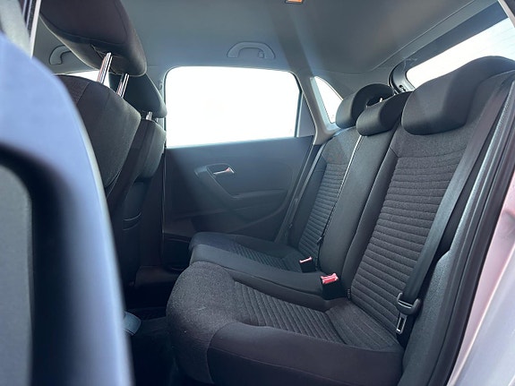 Volkswagen Polo 15 of 17