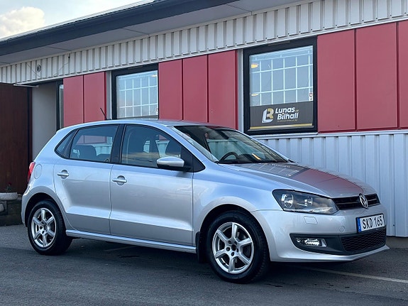 Volkswagen Polo 2 of 5
