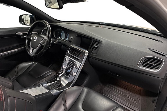 Volvo V60 15 of 30