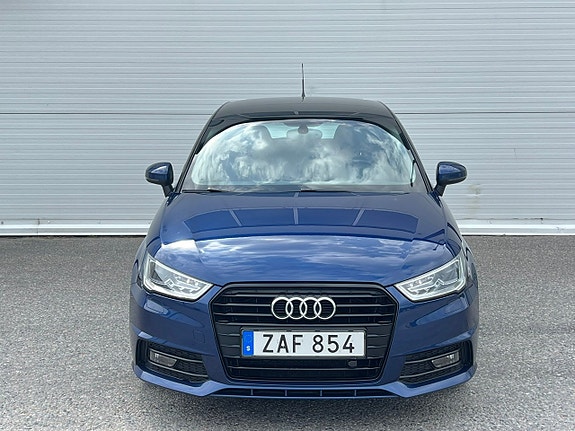 Audi A1 3 of 5