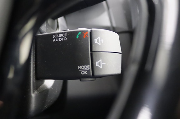 Renault Clio 23 of 29