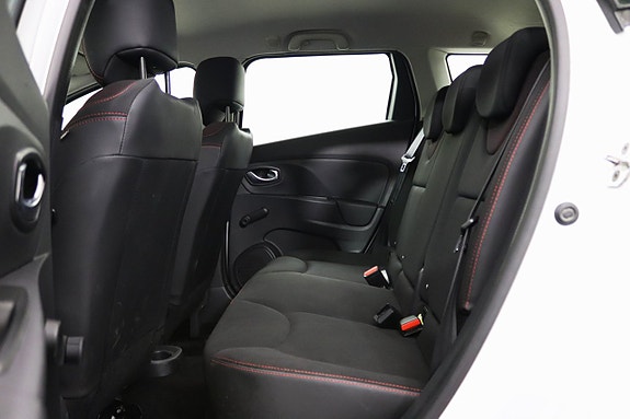 Renault Clio 27 of 29