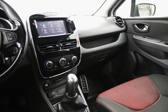Renault Clio 16 of 29