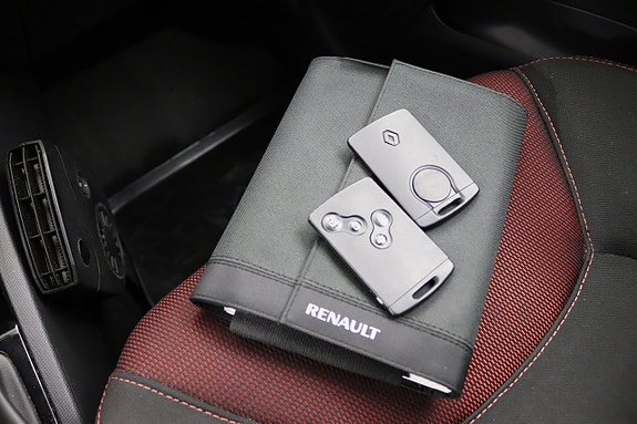 Renault Clio 29 of 29