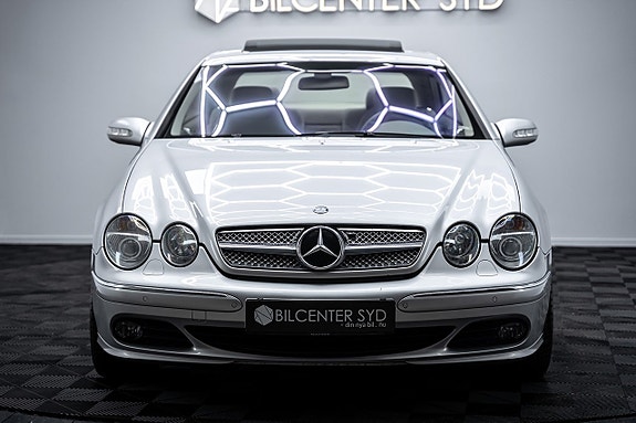 Mercedes-Benz CL500 8 of 30