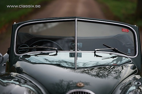 Jaguar XK120 3 of 5