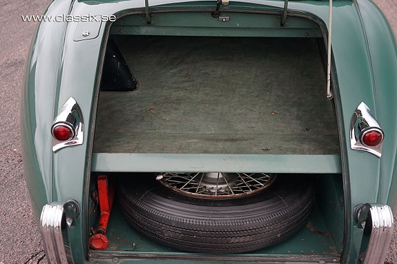 Jaguar XK120 21 of 25