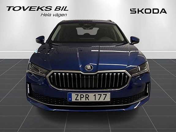 Skoda Superb 4 of 5