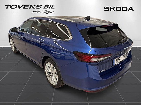 Skoda Superb 2 of 5