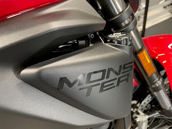 Ducati Monster *Passa på* Demo 37 mil Räntefritt 36 mån 10 of 11