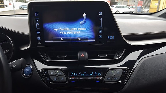 Toyota C-HR 16 of 26