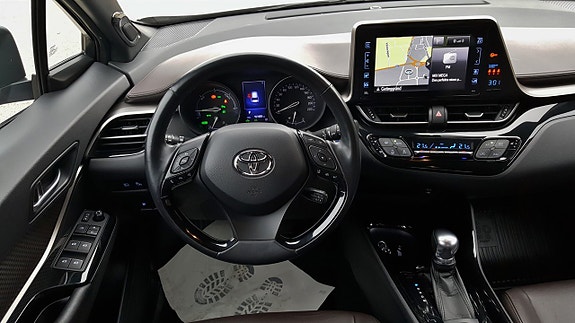 Toyota C-HR 5 of 5