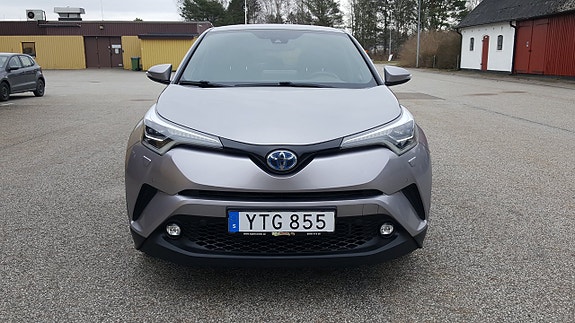 Toyota C-HR 12 of 26