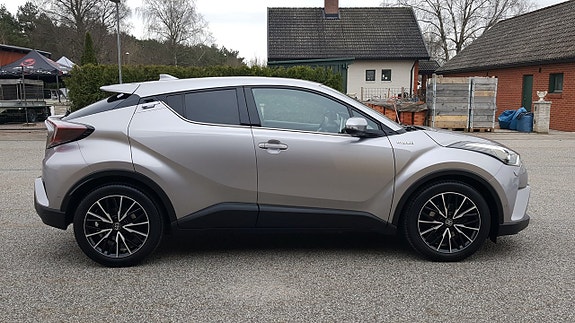 Toyota C-HR 8 of 26