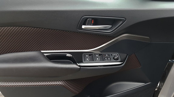 Toyota C-HR 23 of 26