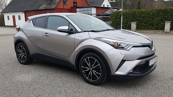 Toyota C-HR 6 of 26