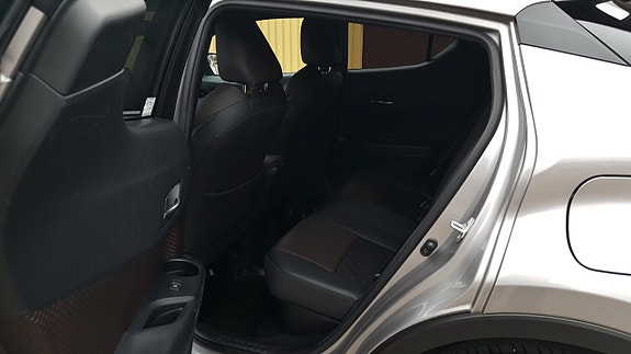 Toyota C-HR 11 of 26