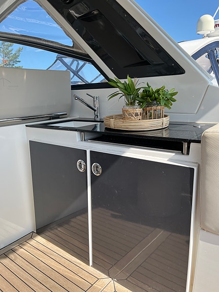Sealine S380 2015 Volvo Penta D6 med Joystick. i Mycket fint skick ! 11 of 30