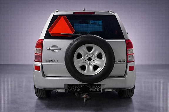 Suzuki Grand Vitara 5-dörrar 2.0 DOHC 16V VVT 4WD A Traktor 4 of 10