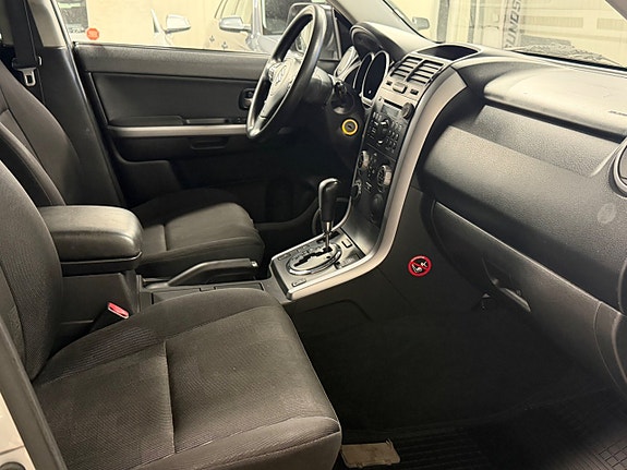 Suzuki Grand Vitara 5-dörrar 2.0 DOHC 16V VVT 4WD A Traktor 6 of 10