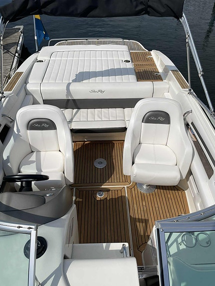 Sea Ray 240 Sun Sport SSE 4 of 7