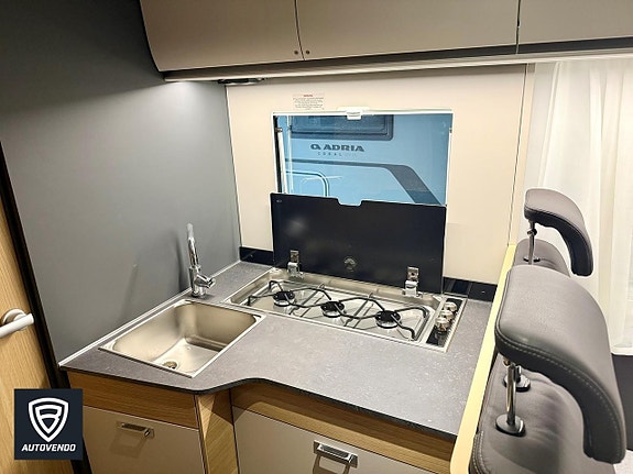 Adria Coral 670 SL Axess 12 of 21