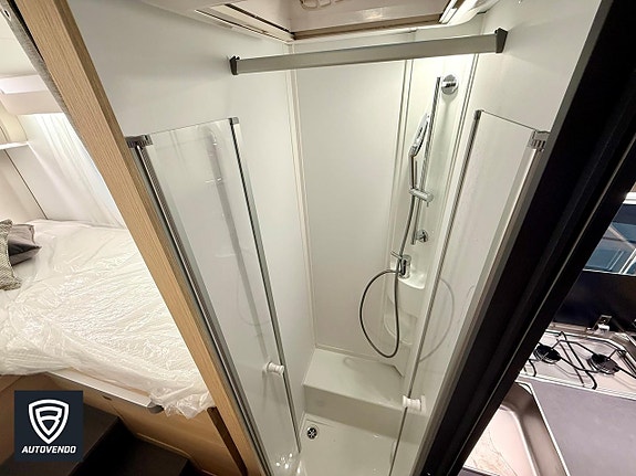Adria Coral 670 SL Axess 18 of 21