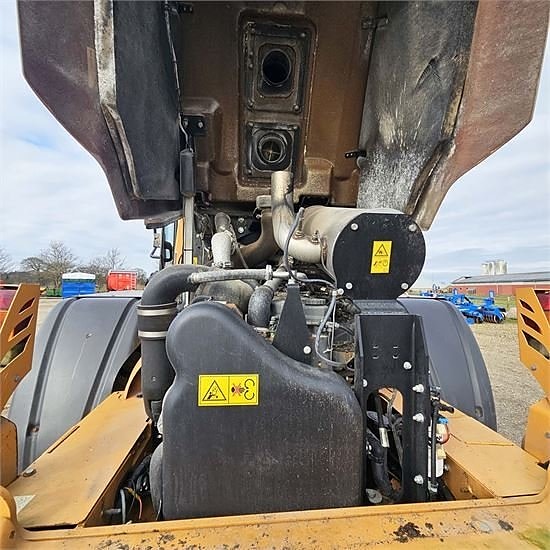 Case 721 F - 16 ton 18 of 30