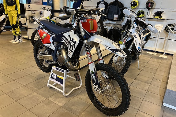 Husqvarna TC 125 2026 Akrapovic / Bromsskydd / Protaper / Powerparts 5 of 11