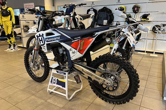 Husqvarna TC 125 2026 Akrapovic / Bromsskydd / Protaper / Powerparts 4 of 11