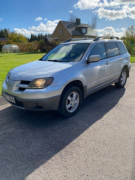 Mitsubishi Outlander 3 of 3