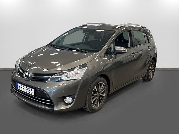 Toyota Verso 2 of 5