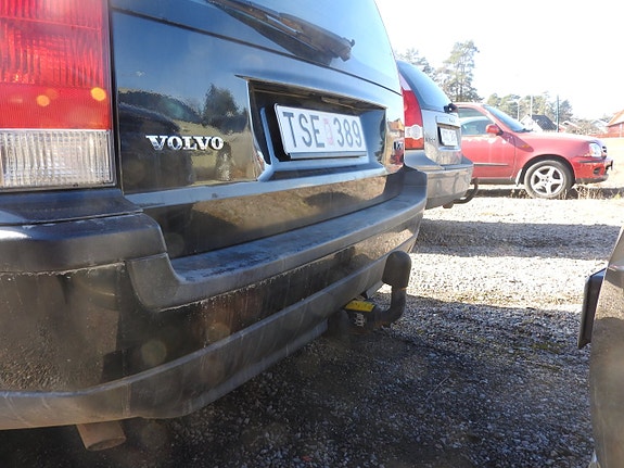 Volvo V70 3 of 5