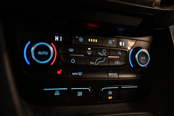Ford Transit Connect 21 of 26