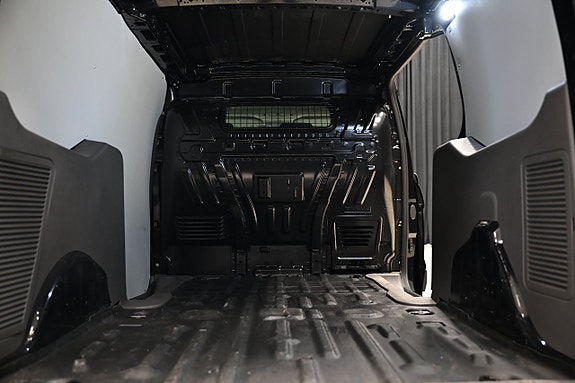 Ford Transit Connect 7 of 26