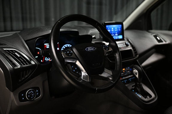 Ford Transit Connect 13 of 26