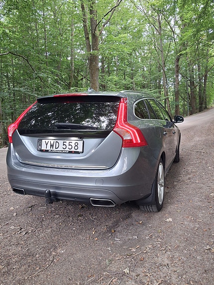 Volvo V60 3 of 5