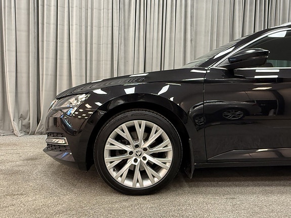 Skoda Superb 4 of 5