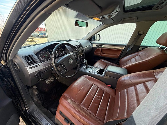 Volkswagen Touareg 6 of 9