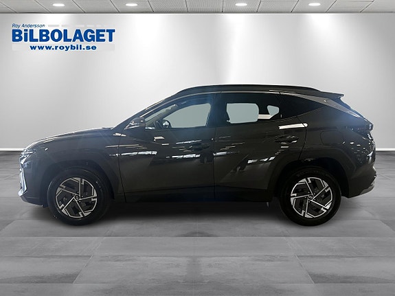 Hyundai Tucson 2 of 5
