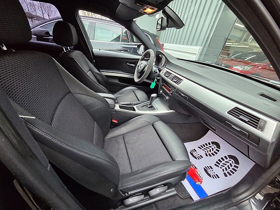 BMW 320 8 of 15