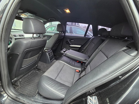 BMW 320 13 of 15