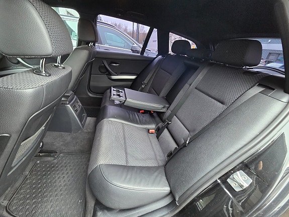 BMW 320 14 of 15