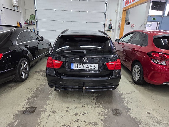 BMW 320 7 of 15