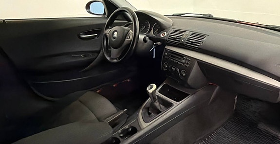 BMW 128ti 6 of 6