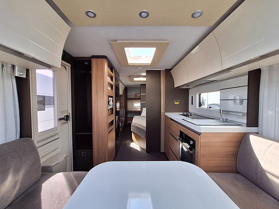 Adria Alpina 663 UK Barnkammare: 3 Bäddar 4 of 18