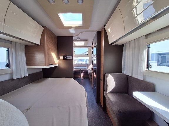 Adria Alpina 663 UK Barnkammare: 3 Bäddar 13 of 18