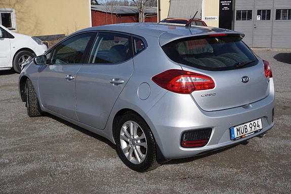Kia Ceed 3 of 5