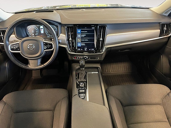 Volvo V90 11 of 26